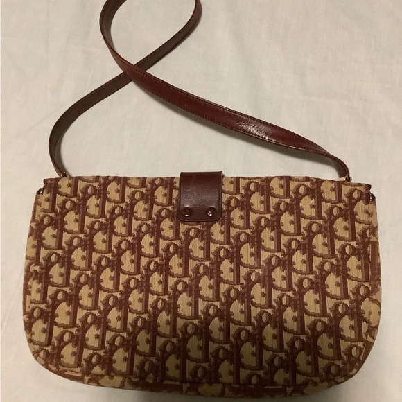 Christian Dior - Picture 3 of 15